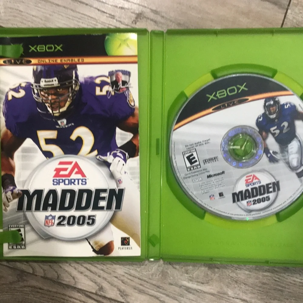 Madden NFL 2005 (Microsoft Xbox, 2004) Game With Manual CIB